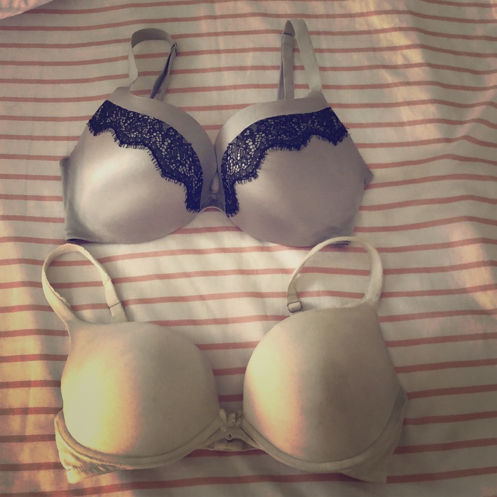 Victoria secret 34d bras